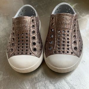 Native Jefferson Bling. Toddler sz 5